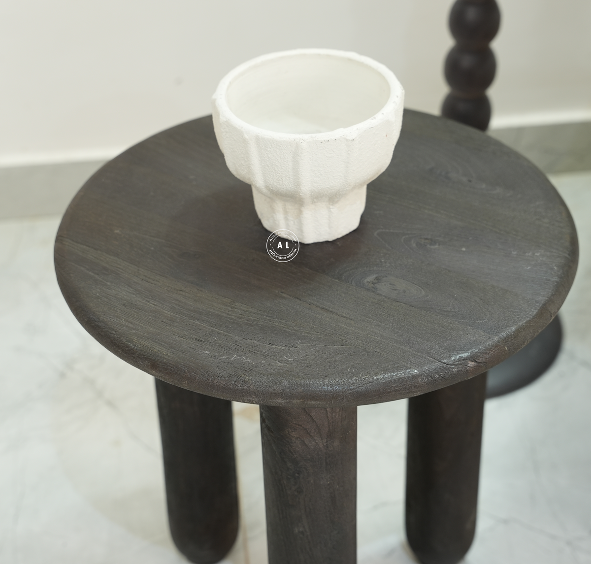 Wooden black round side table Arina Living