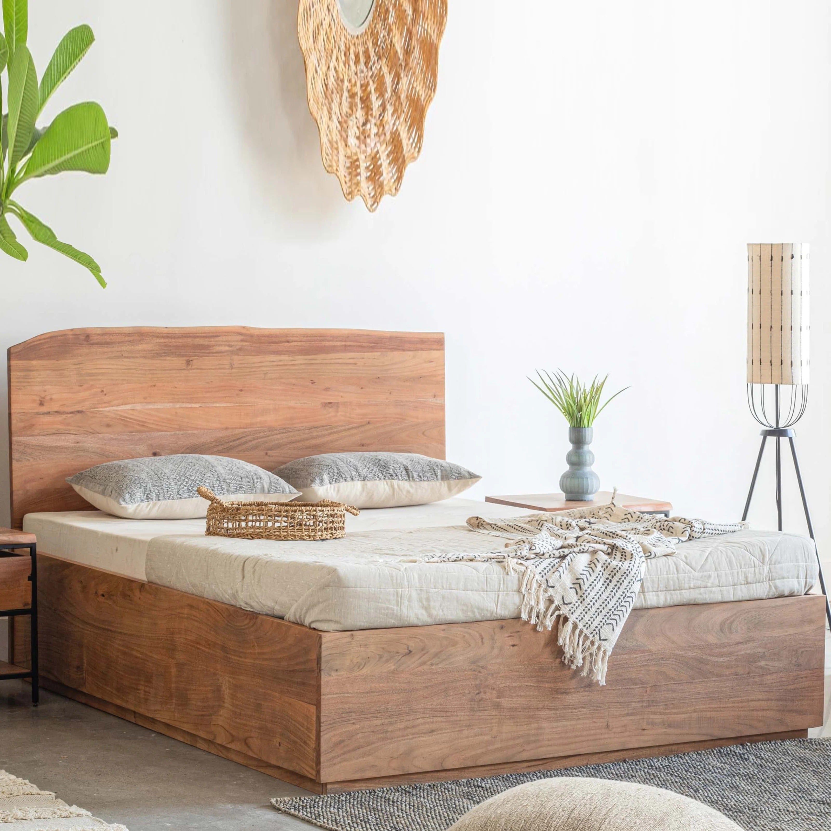 Acacia Wood Hydraulic Bed With Storage - King Size, Natural Finish Arina Living